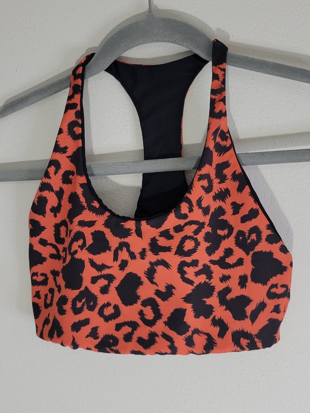 BEACHRIOT SPORT SIZE XS Orange and Black Leopard Print Sports Bra